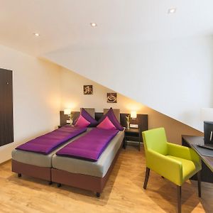 Deluxe Zimmer mit Kingsize-Bett